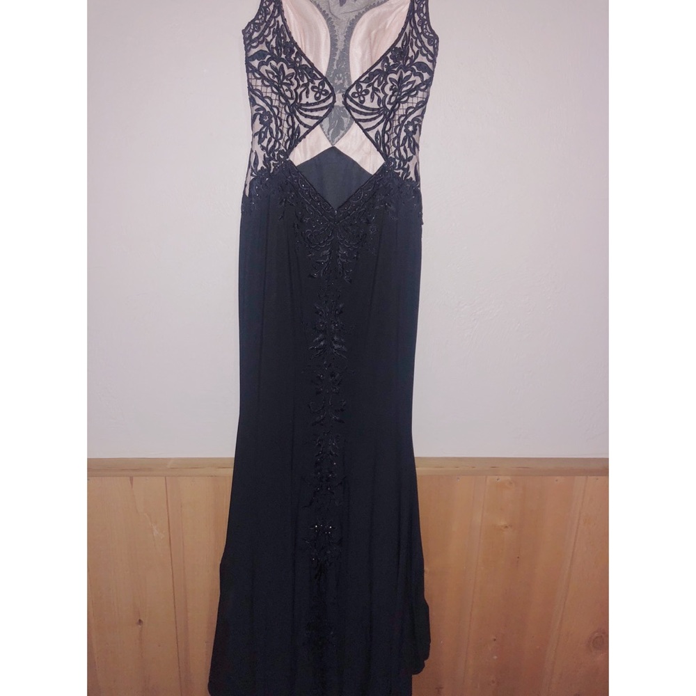 Black prom dress